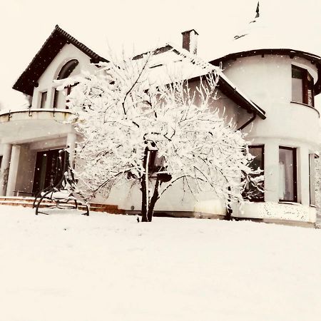 Nibylandia Dom Pod Lasem Nowa Wies Grodziska Eksteriør billede